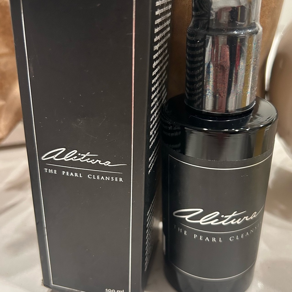 Black Pearl Cleanser